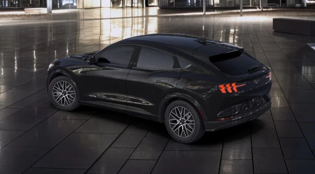 Ford Mustang Mach-E PREMIUM AWD 2024