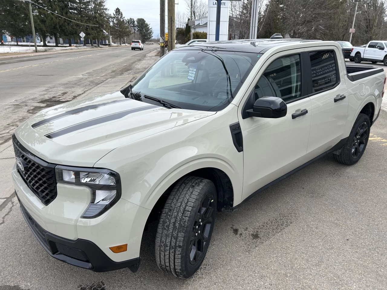 2025 Ford Maverick XLT Main Image