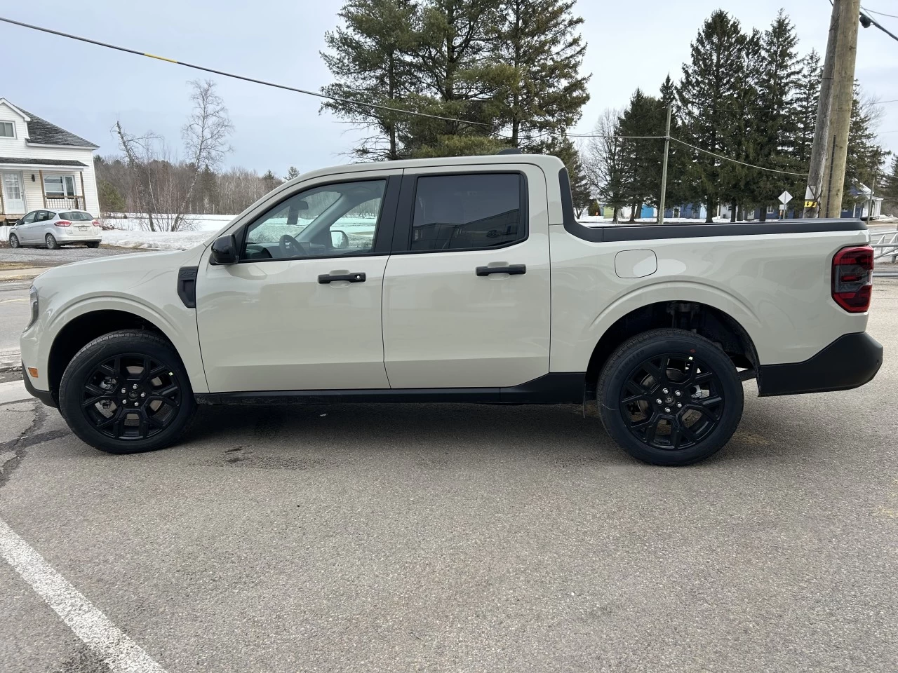 2025 Ford Maverick XLT Main Image