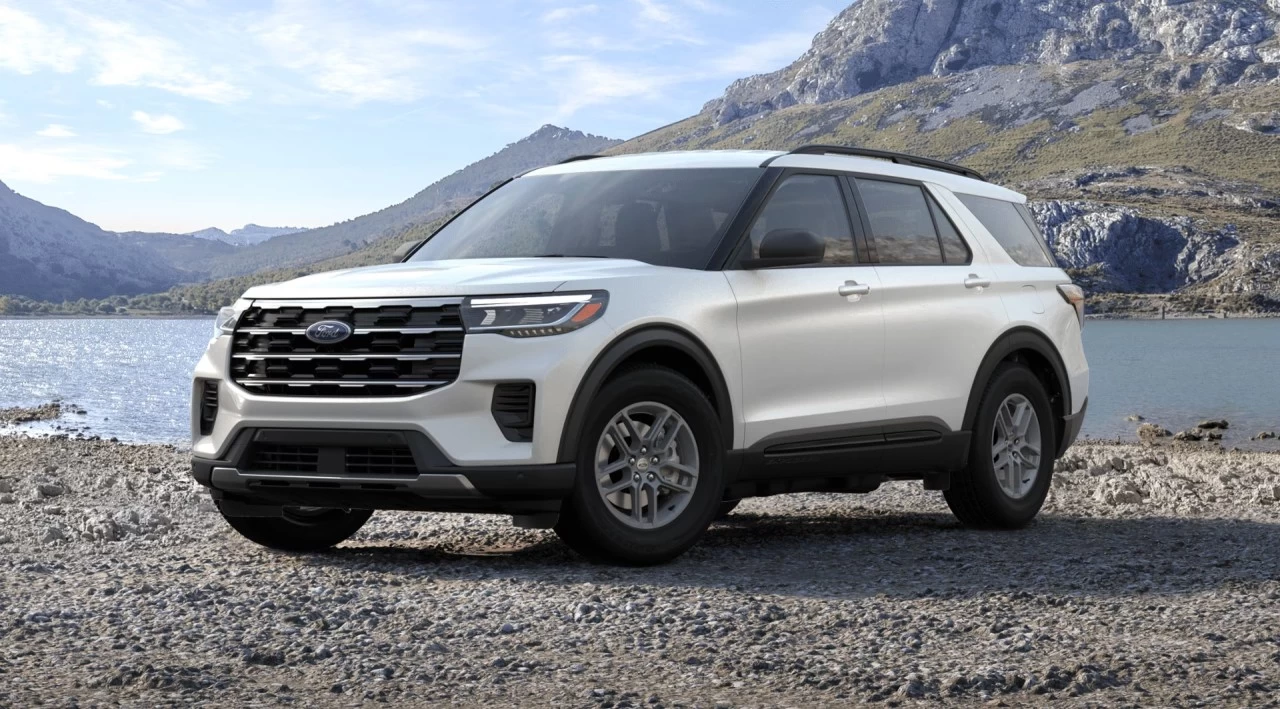 2025 Ford Explorer Active Main Image