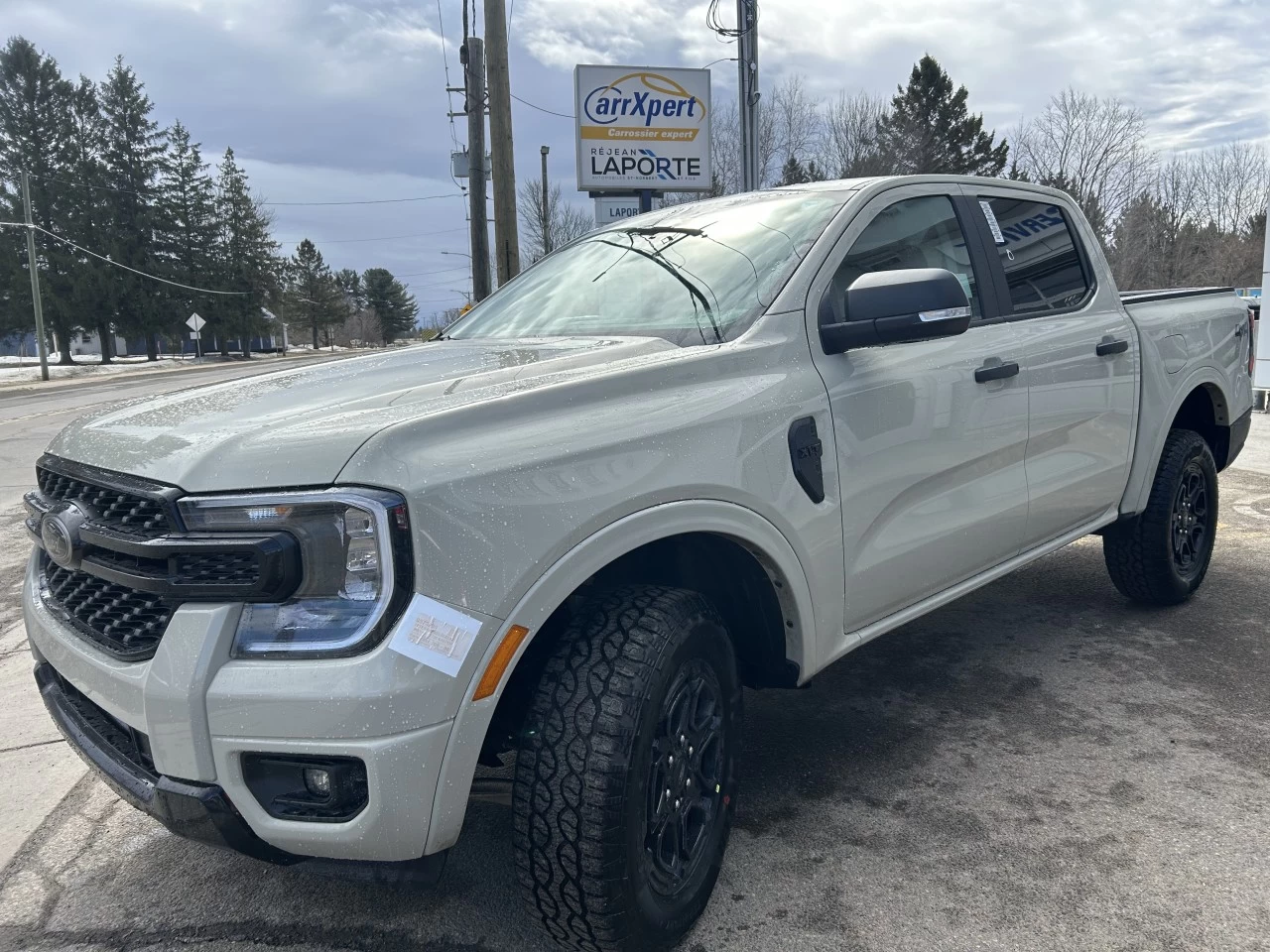 2025 Ford Ranger XLT Main Image