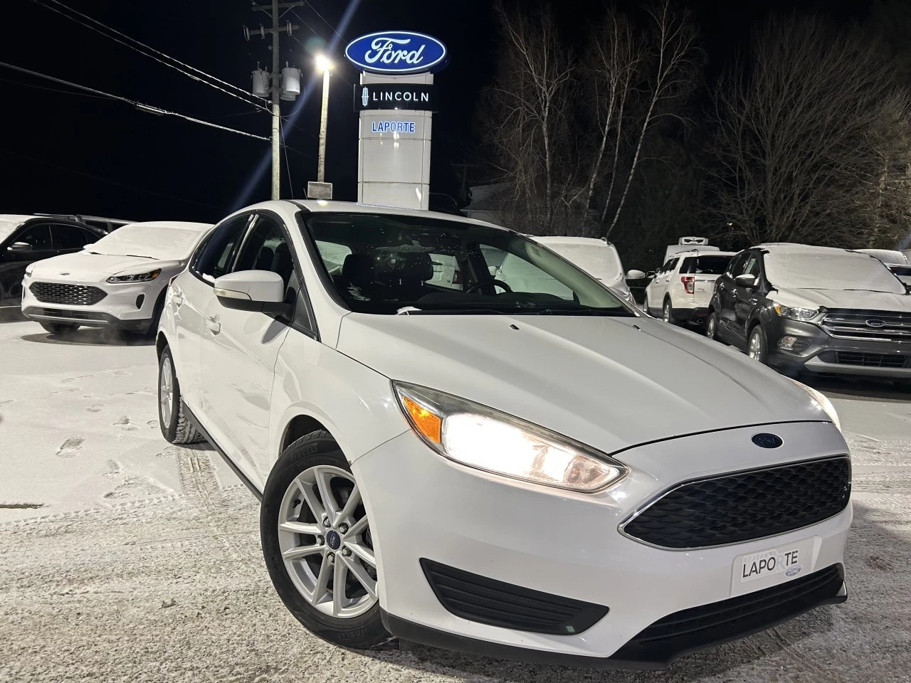 2017 Ford Focus SE Main Image