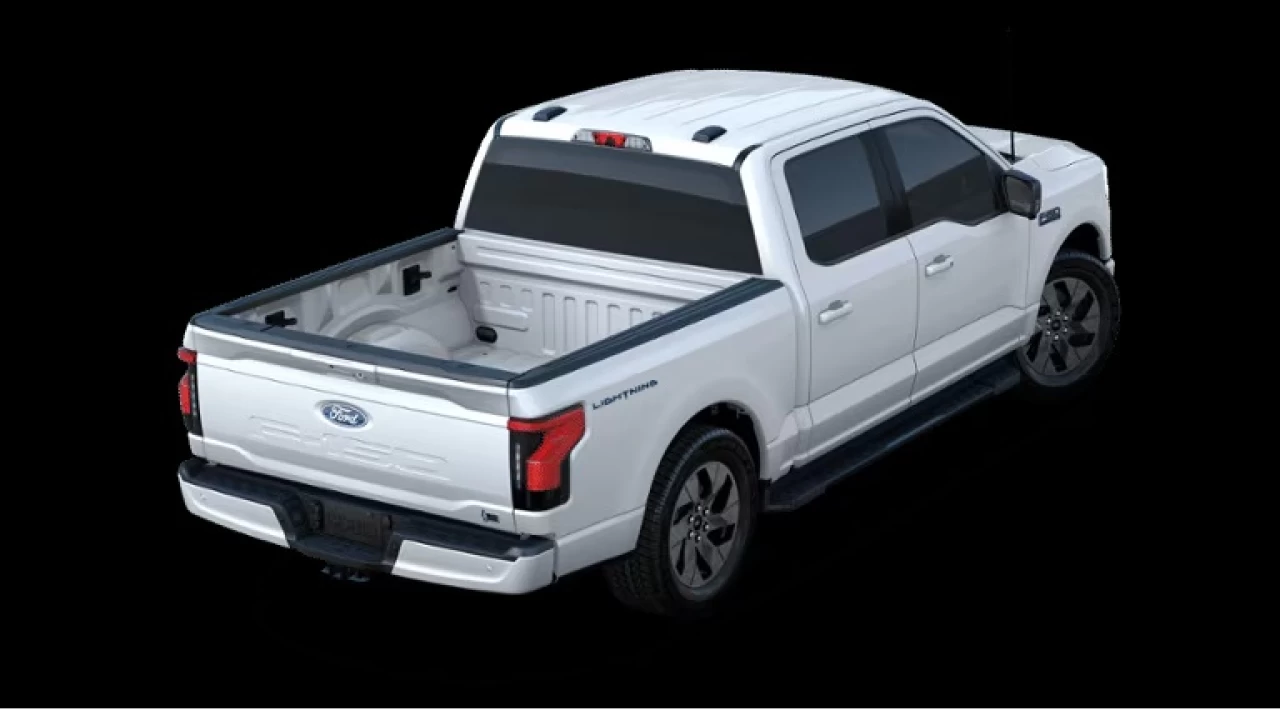 2025 Ford F-150 Lightning FLASH https://www.st-norbertford.com/resize/b990ff35b810a3abc0cc817b2ca24889-1