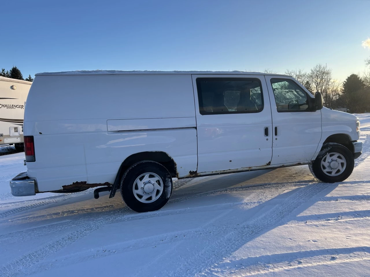 2013 Ford Fourgon Econoline Commercial/Recreational Image principale