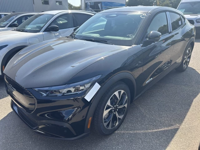 Ford Mustang Mach-E SELECT AWD 2024