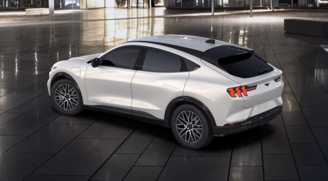 Ford Mustang Mach-E Premium AWD 2024