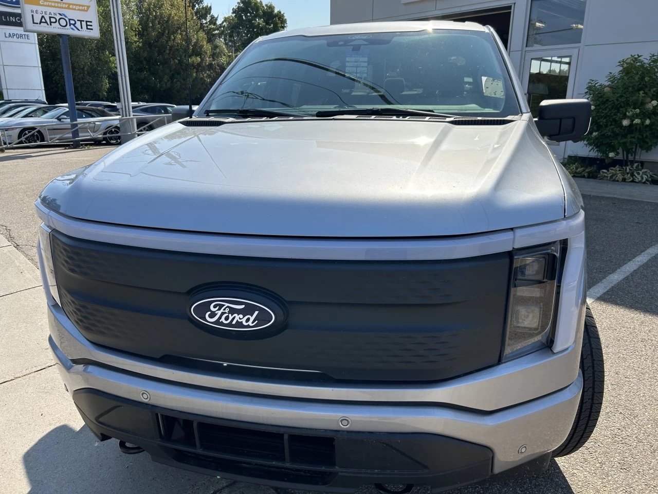 2024 Ford F-150 Lightning FLASH https://www.st-norbertford.com/resize/b990ff35b810a3abc0cc817b2ca24889-1