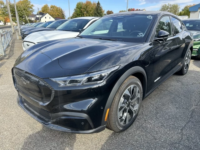 Ford Mustang Mach-E SELECT AWD 2024