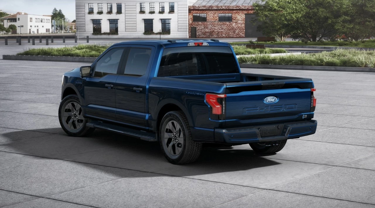 2024 Ford F-150 Lightning FLASH 4X4 https://www.st-norbertford.com/resize/b990ff35b810a3abc0cc817b2ca24889-1