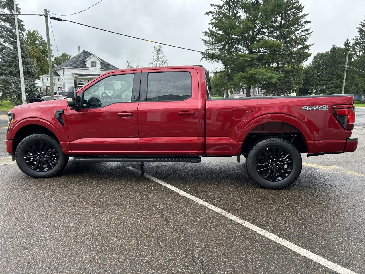 2024 Ford F-150 XLT Main Image