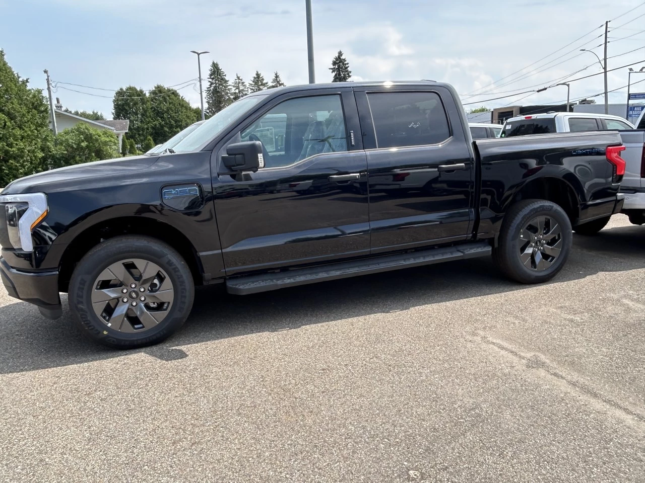 2024 Ford F-150 Lightning XLT https://www.st-norbertford.com/resize/b990ff35b810a3abc0cc817b2ca24889-1