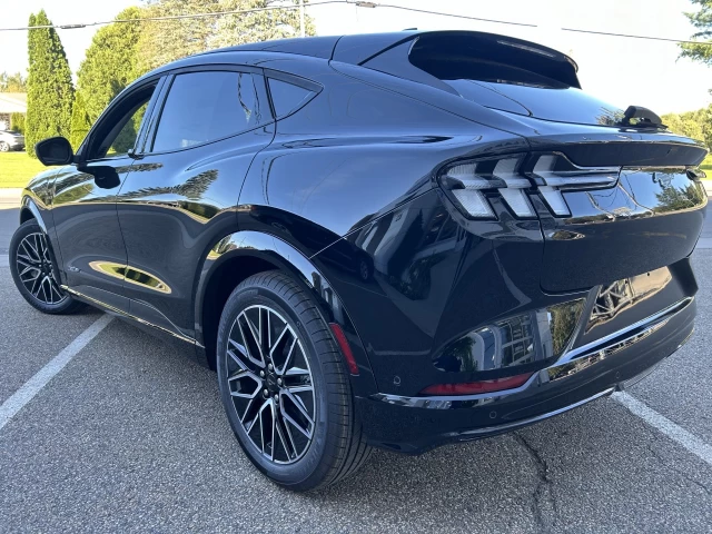 Ford Mustang Mach-E Premium AWD 2024