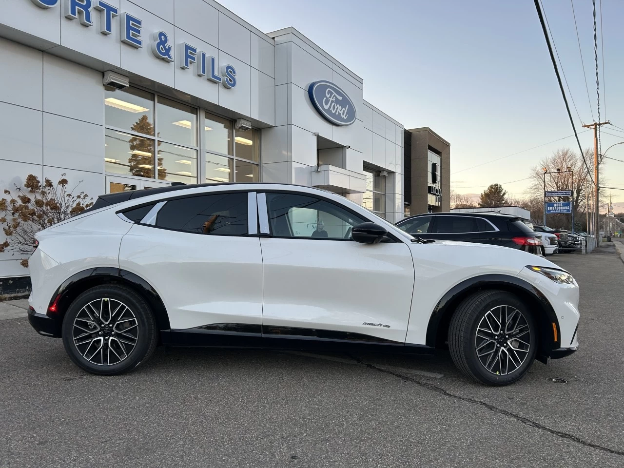 2024 Ford Mustang Mach-E Premium AWD https://www.st-norbertford.com/resize/b990ff35b810a3abc0cc817b2ca24889-1