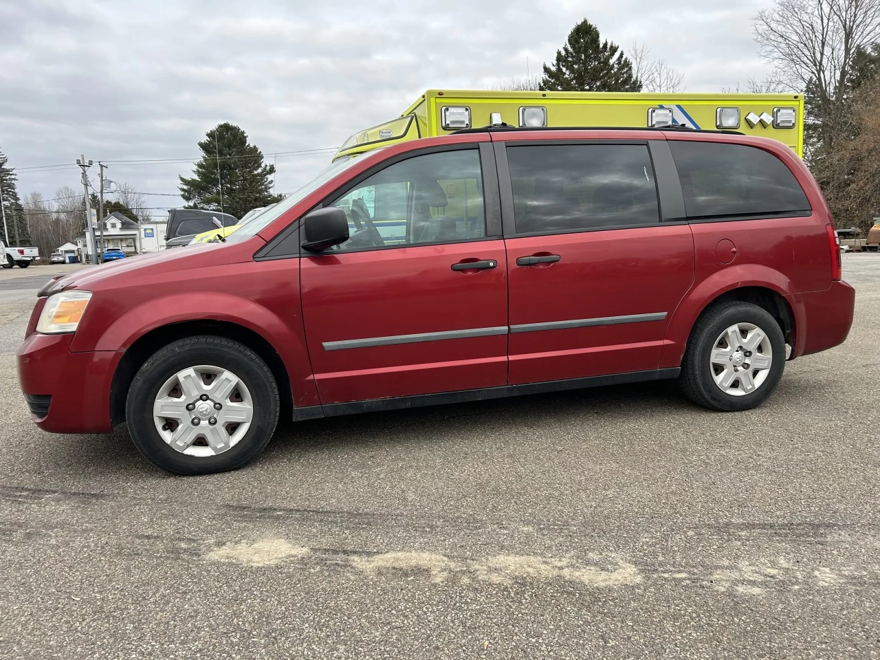 2010 Dodge Grand Caravan SE Image principale