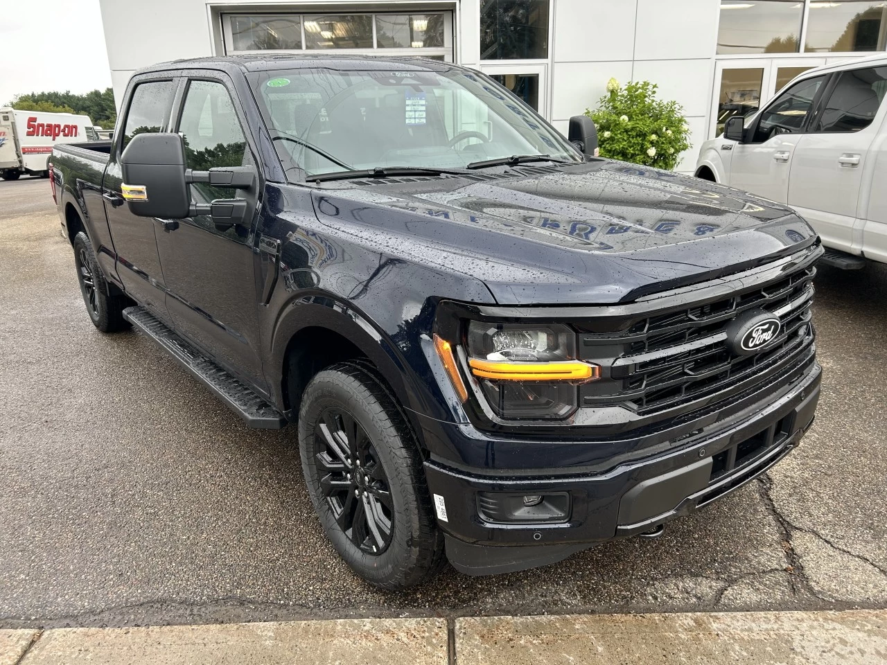 2024 Ford F-150 XLT 302A Main Image