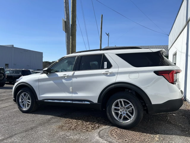 Ford Explorer Active 2025