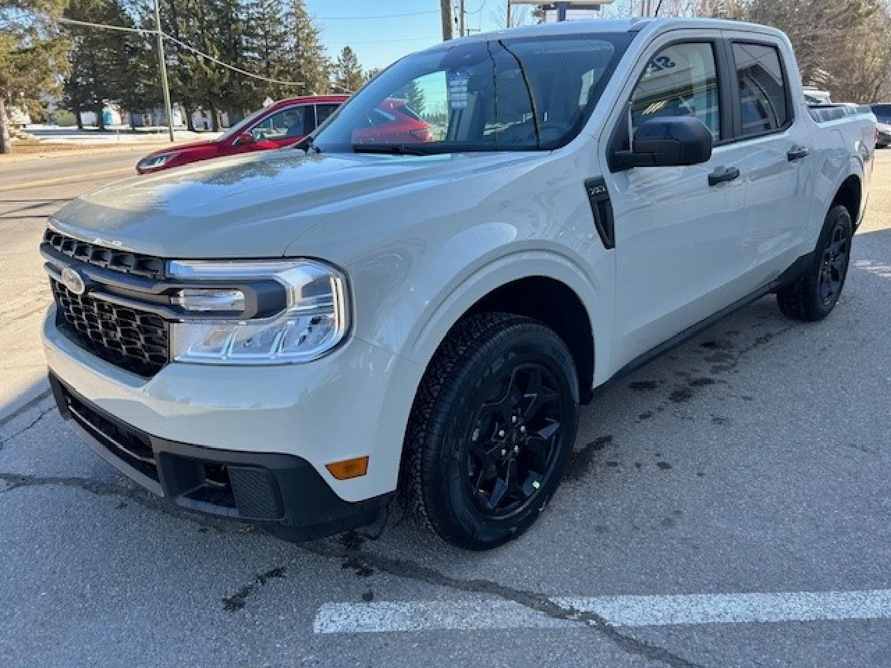 2024 Ford Maverick XLT Main Image