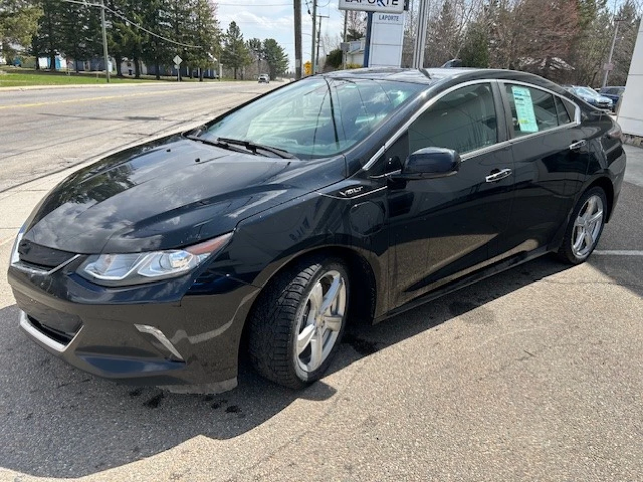 2017 Chevrolet Volt LT https://www.st-norbertford.com/resize/b990ff35b810a3abc0cc817b2ca24889-1