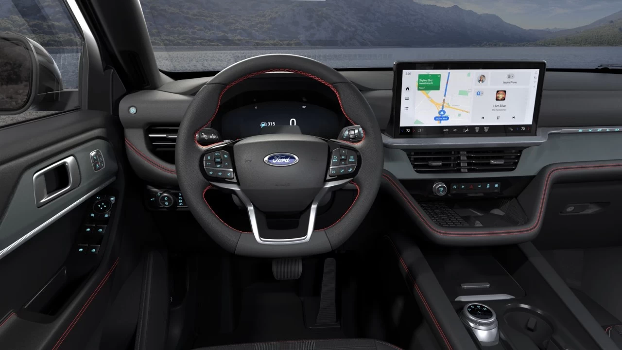 2025 Ford Explorer ST-Line Main Image