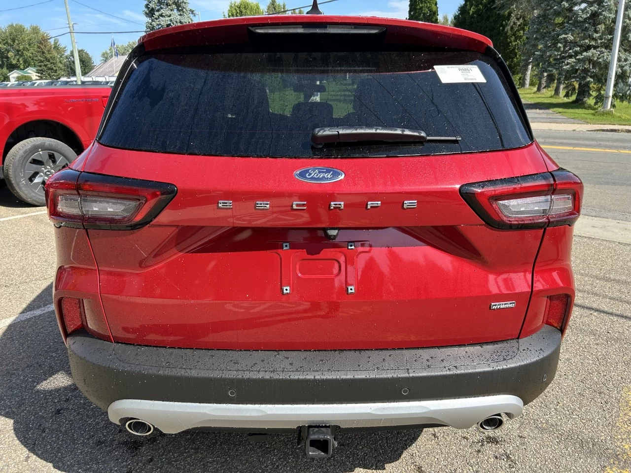 2024 Ford Escape PHEV https://www.st-norbertford.com/resize/b990ff35b810a3abc0cc817b2ca24889-1