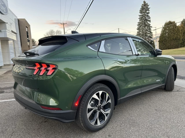 Ford Mustang Mach-E Select AWD 2024