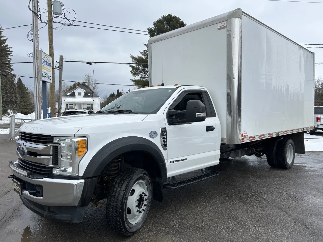 2017 Ford Super Duty F-550 DRW XLT Main Image