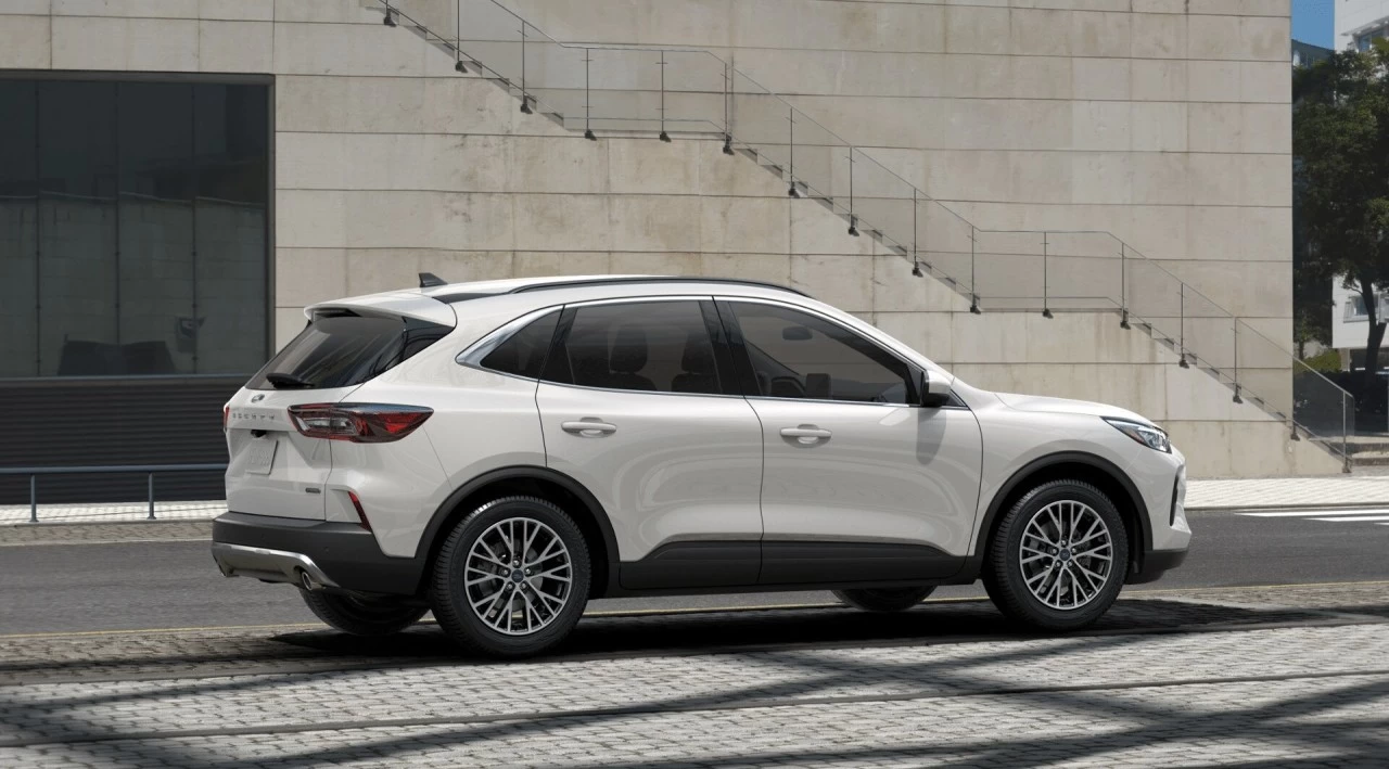 2025 Ford Escape PHEV Main Image