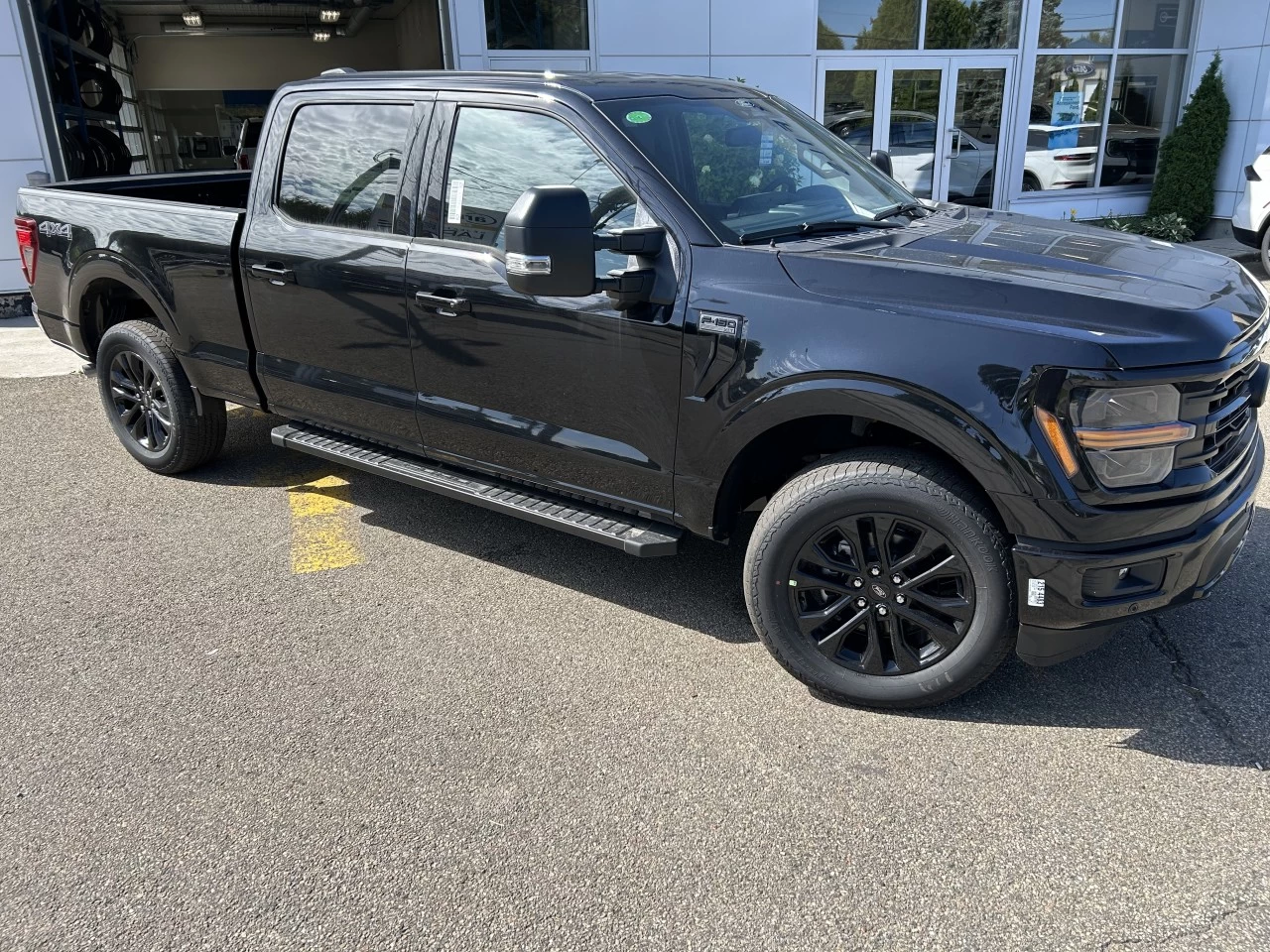 2024 Ford F-150 XLT Main Image