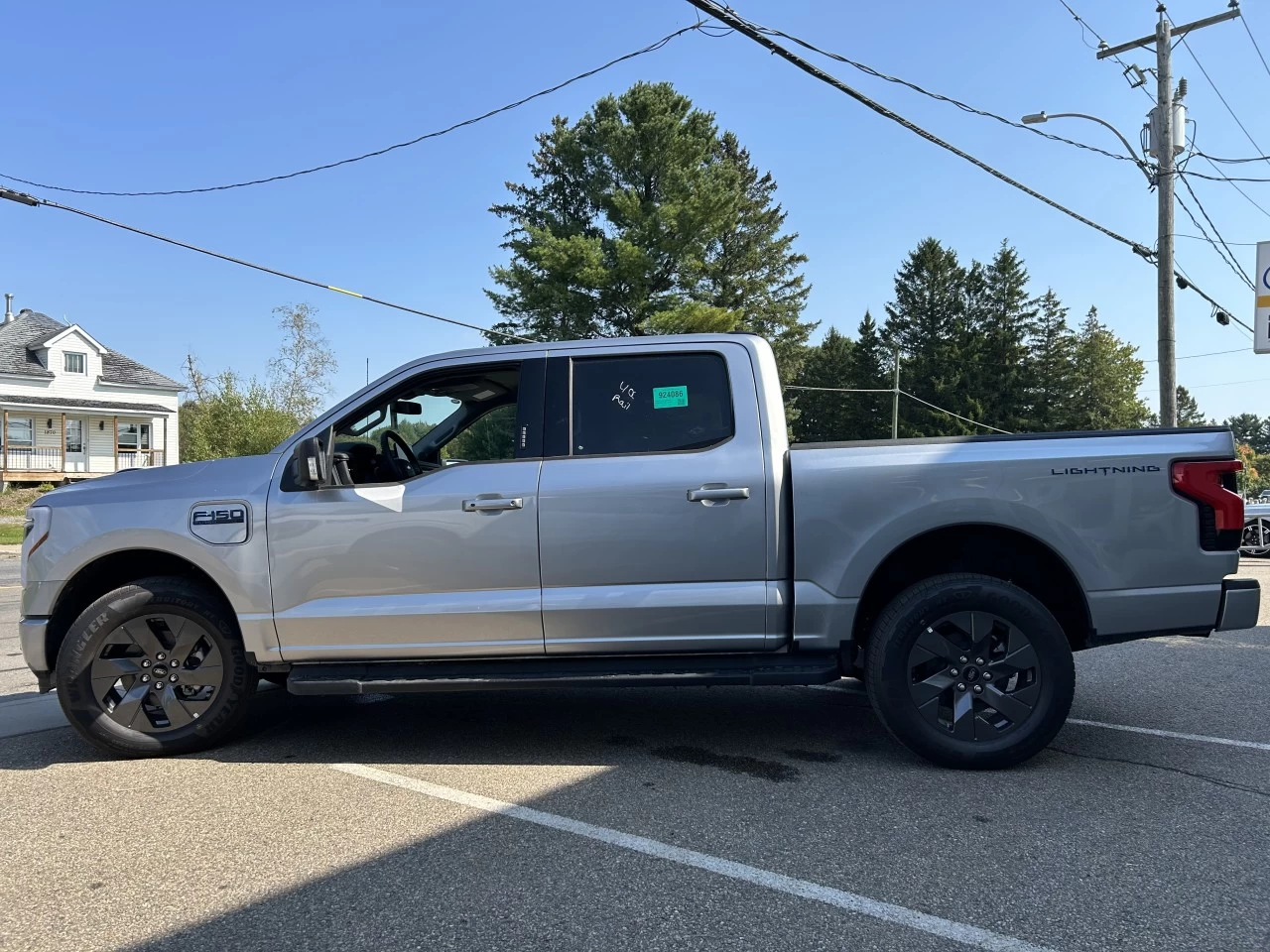 2024 Ford F-150 Lightning FLASH https://www.st-norbertford.com/resize/b990ff35b810a3abc0cc817b2ca24889-1