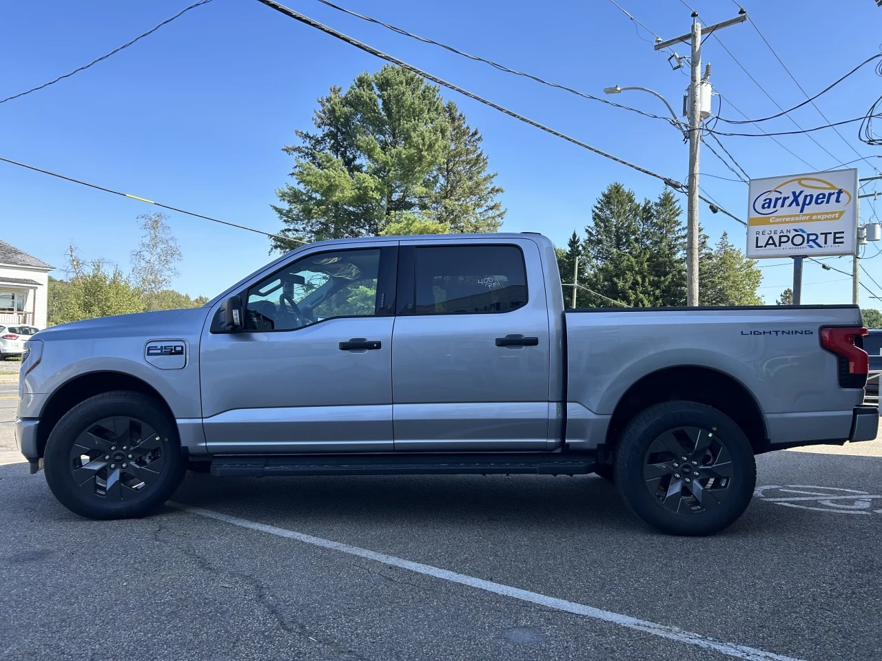 2024 Ford F-150 Lightning XLT 4x4 Image principale