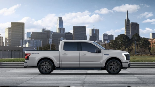 Ford F-150 Lightning XLT 2024