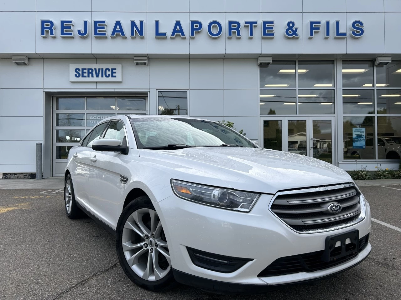 2013 Ford Taurus SEL Image principale