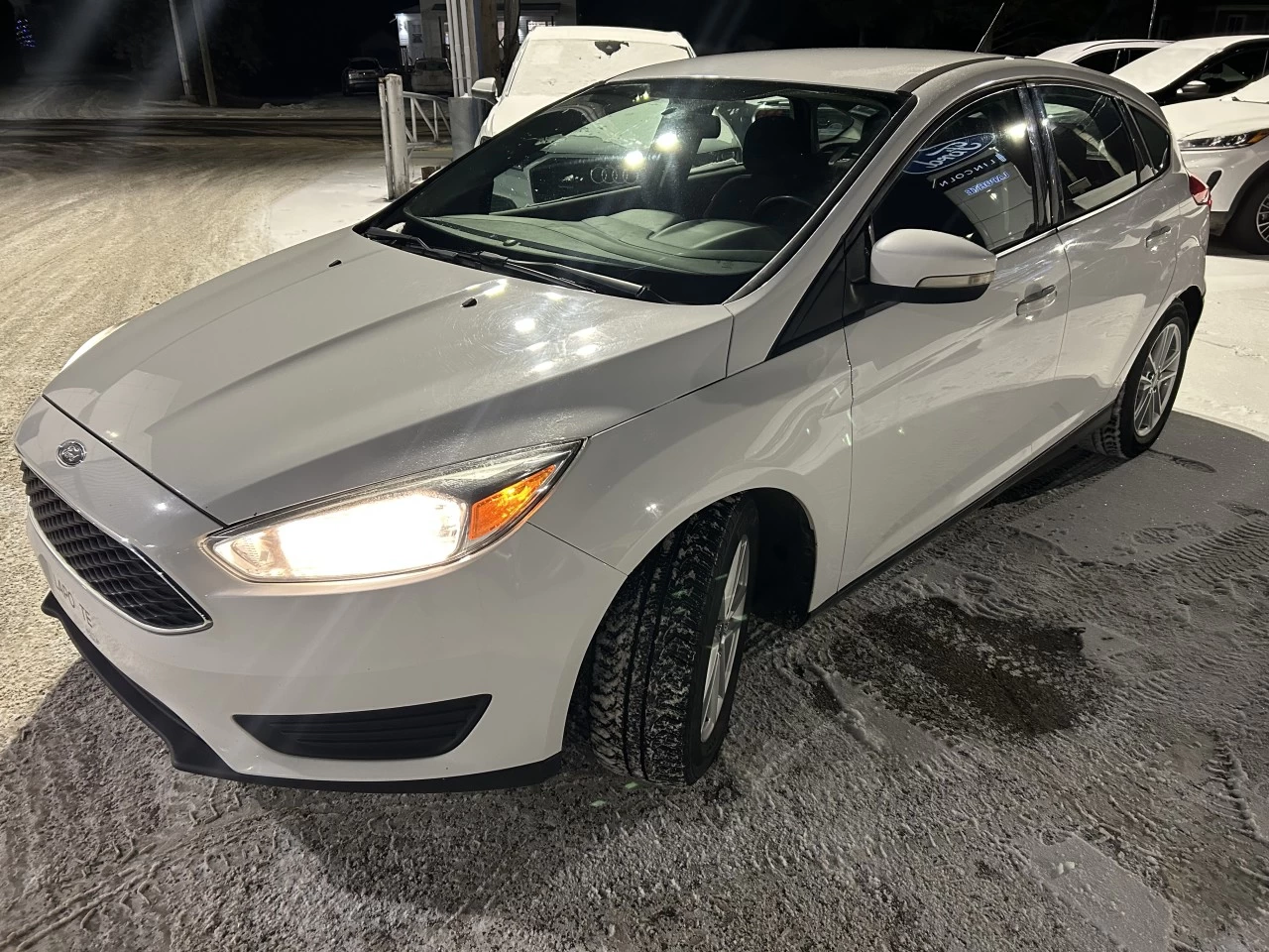 2017 Ford Focus SE Main Image