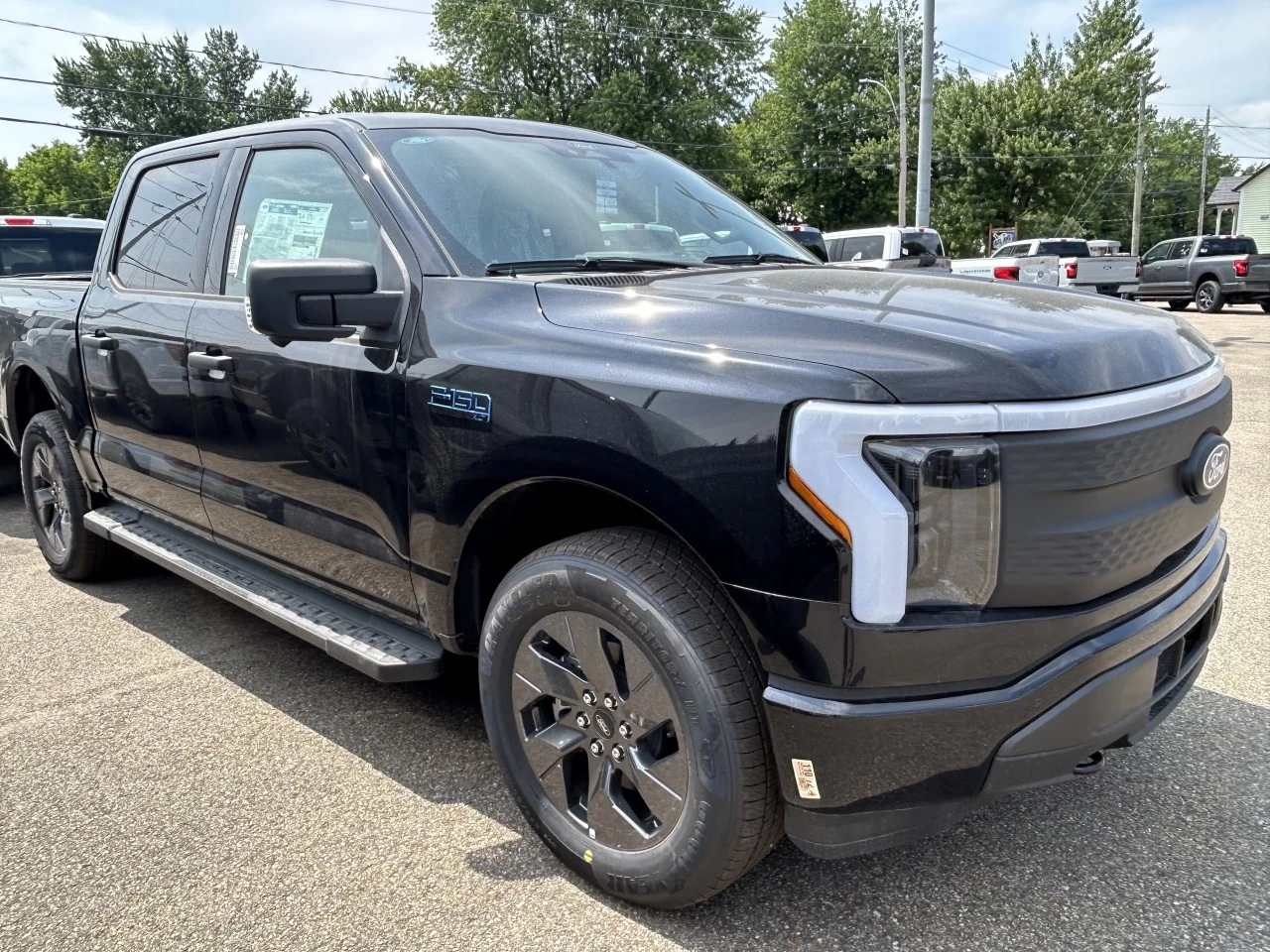 2024 Ford F-150 Lightning XLT https://www.st-norbertford.com/resize/b990ff35b810a3abc0cc817b2ca24889-1