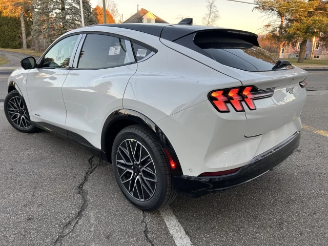 Ford Mustang Mach-E Premium AWD 2024