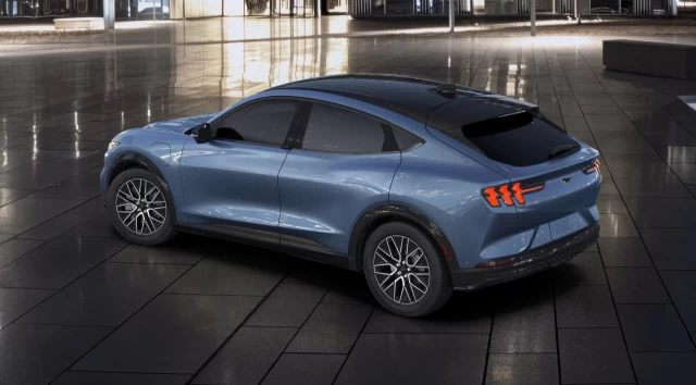 Ford Mustang Mach-E PREMIUM AWD 2024