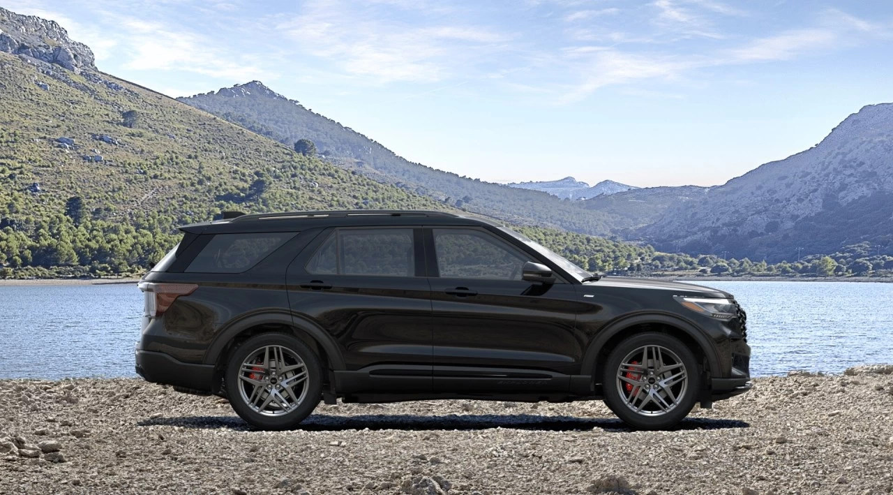 2025 Ford Explorer ST-Line Main Image