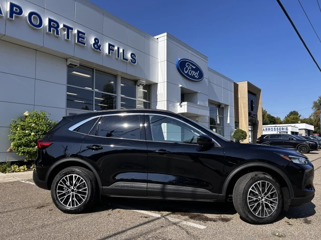 Ford Escape PHEV 2024