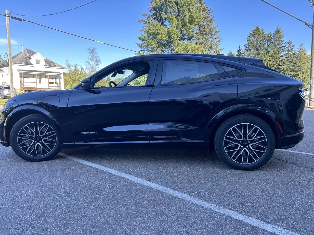 2024 Ford Mustang Mach-E Premium AWD https://www.st-norbertford.com/resize/b990ff35b810a3abc0cc817b2ca24889-1