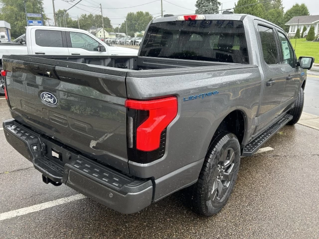 Ford F-150 Lightning XLT 311A 2024