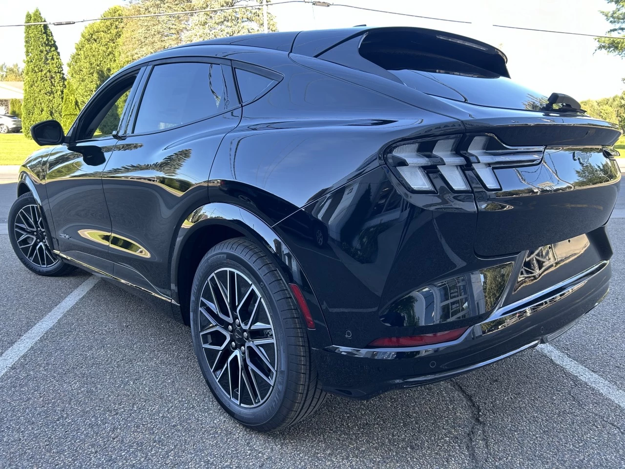 2024 Ford Mustang Mach-E Premium AWD https://www.st-norbertford.com/resize/b990ff35b810a3abc0cc817b2ca24889-1