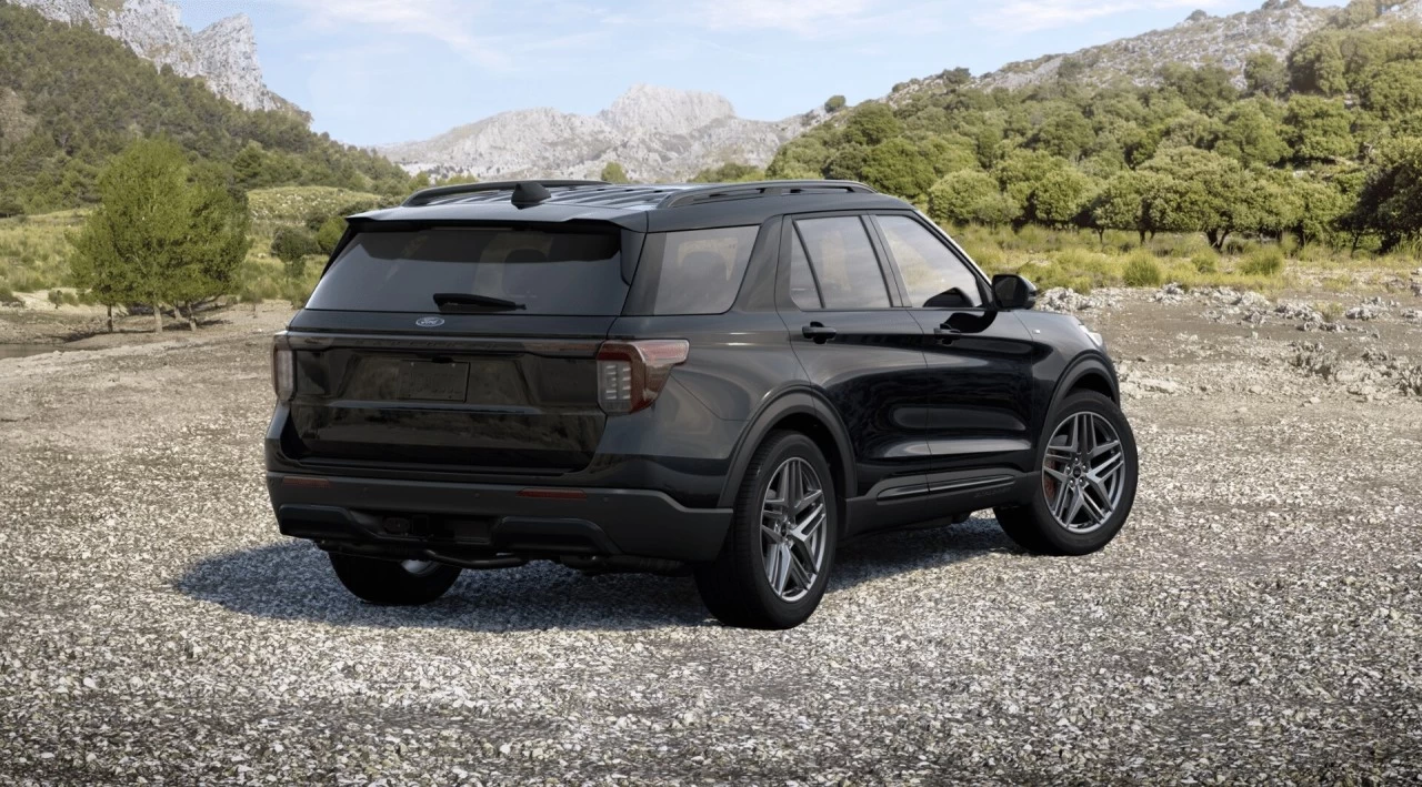 2025 Ford Explorer ST-Line Main Image