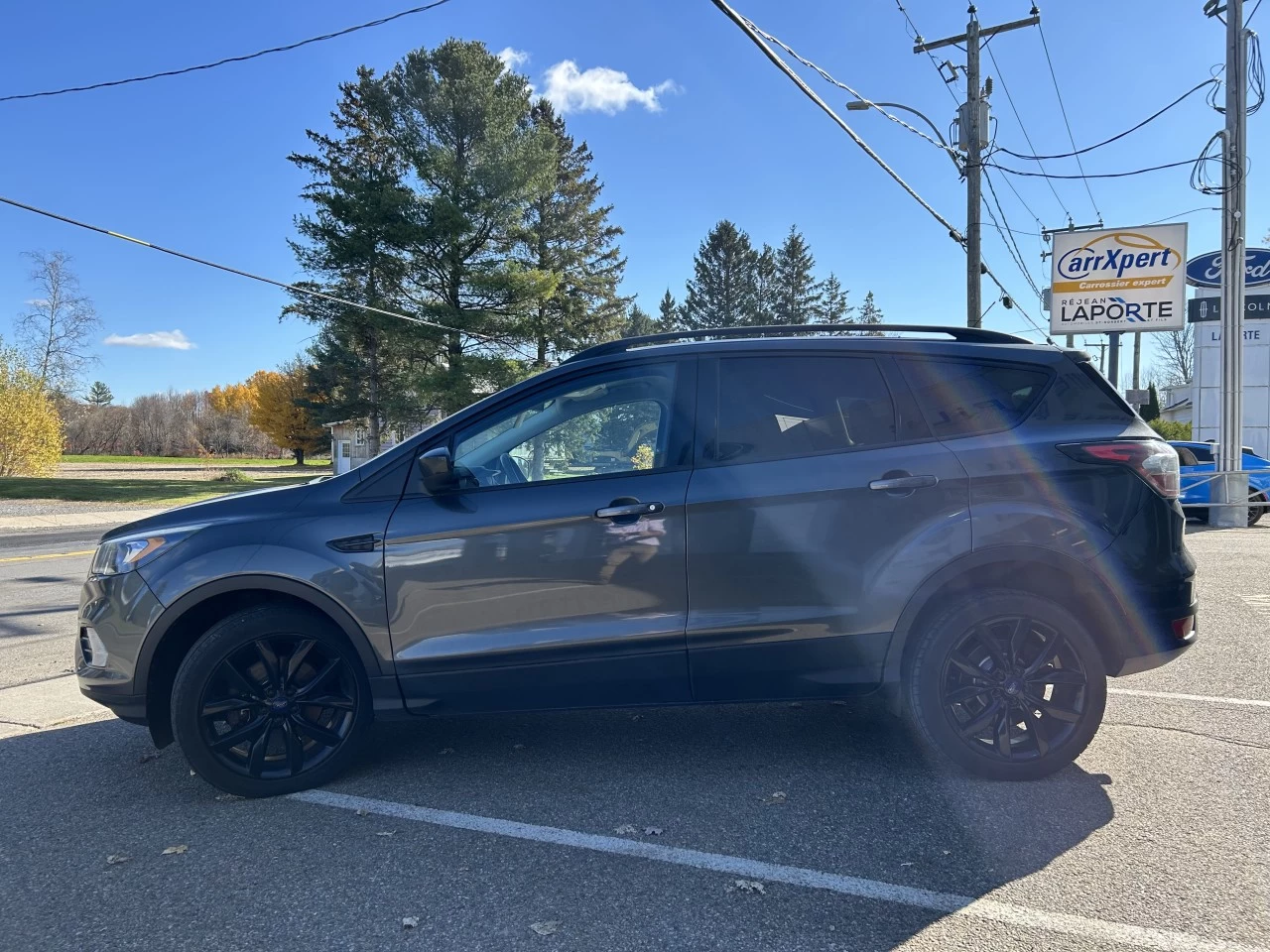 2017 Ford Escape SE Image principale