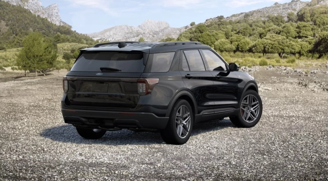 Ford Explorer ST-Line 2025