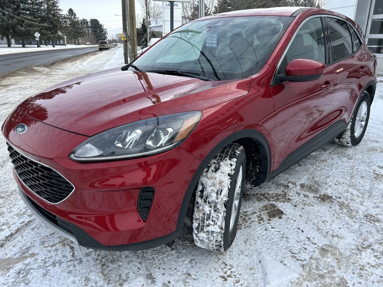 2020 Ford Escape SE Main Image