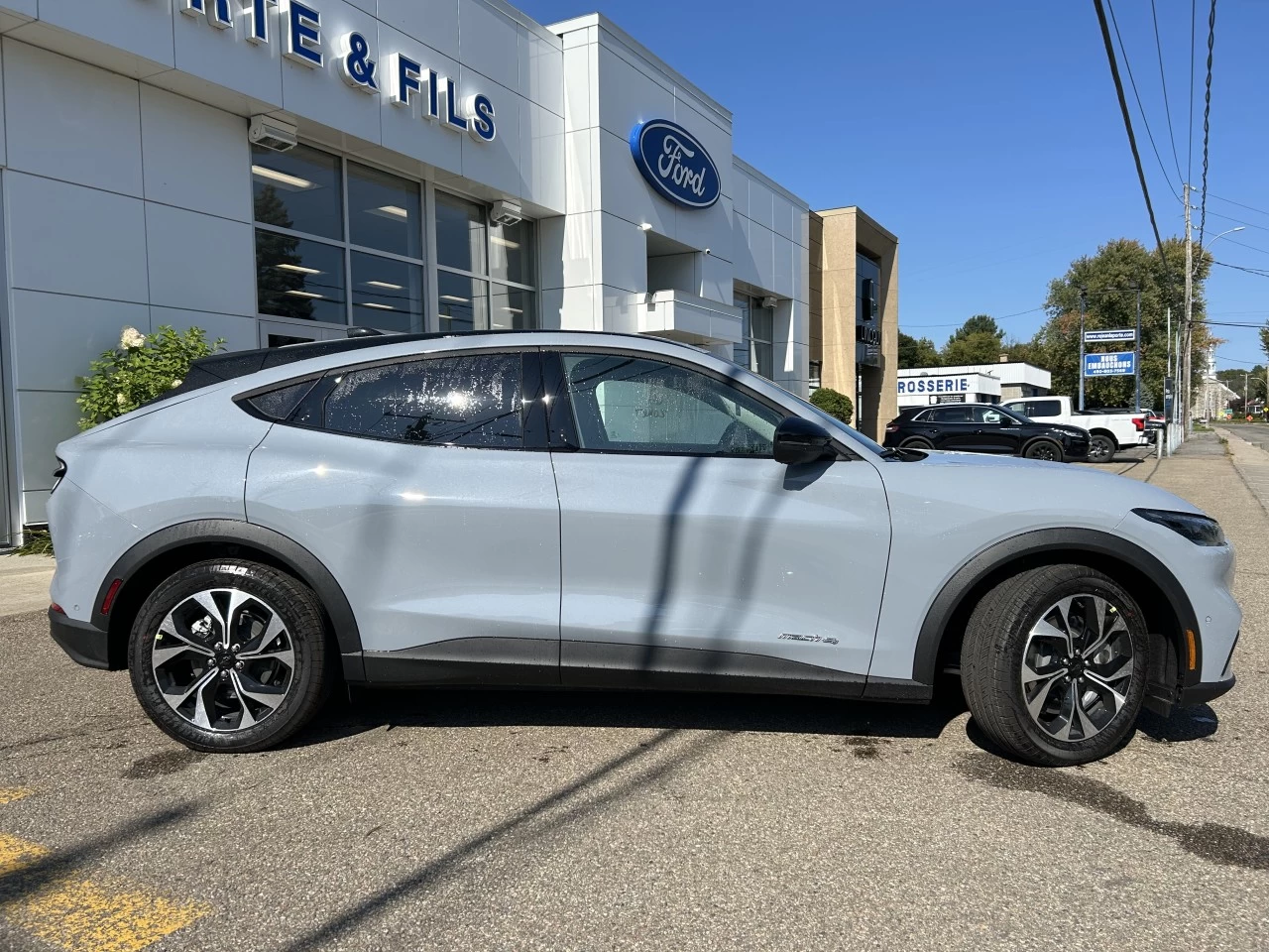 2024 Ford Mustang Mach-E Select AWD https://www.st-norbertford.com/resize/b990ff35b810a3abc0cc817b2ca24889-1