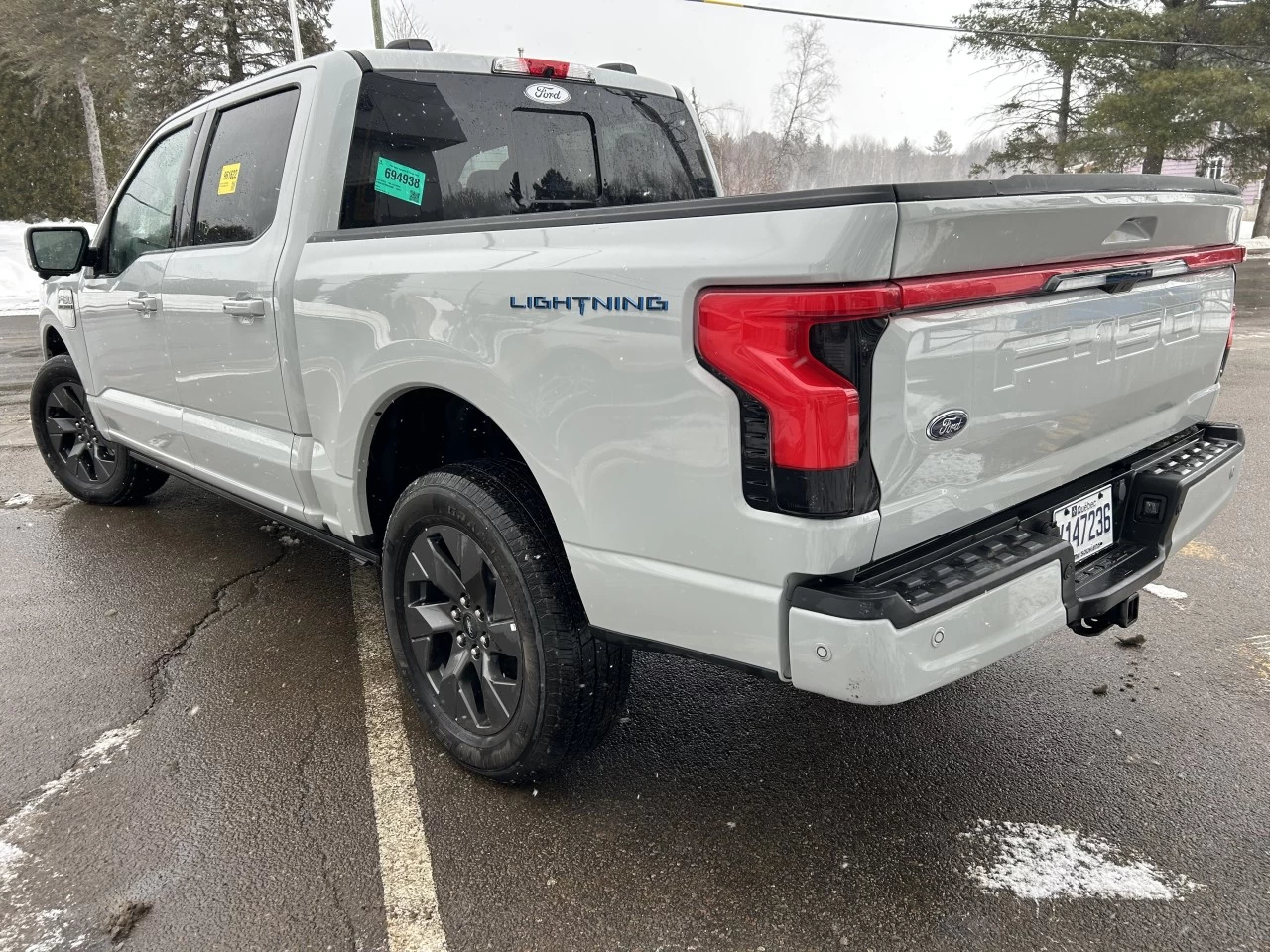 2023 Ford F-150 Lightning Lariat AWD https://www.st-norbertford.com/resize/b990ff35b810a3abc0cc817b2ca24889-1