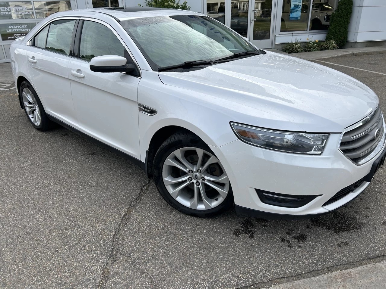 2013 Ford Taurus SEL Image principale