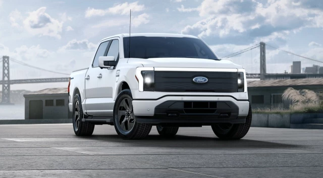 Ford F-150 Lightning LARIAT 2024