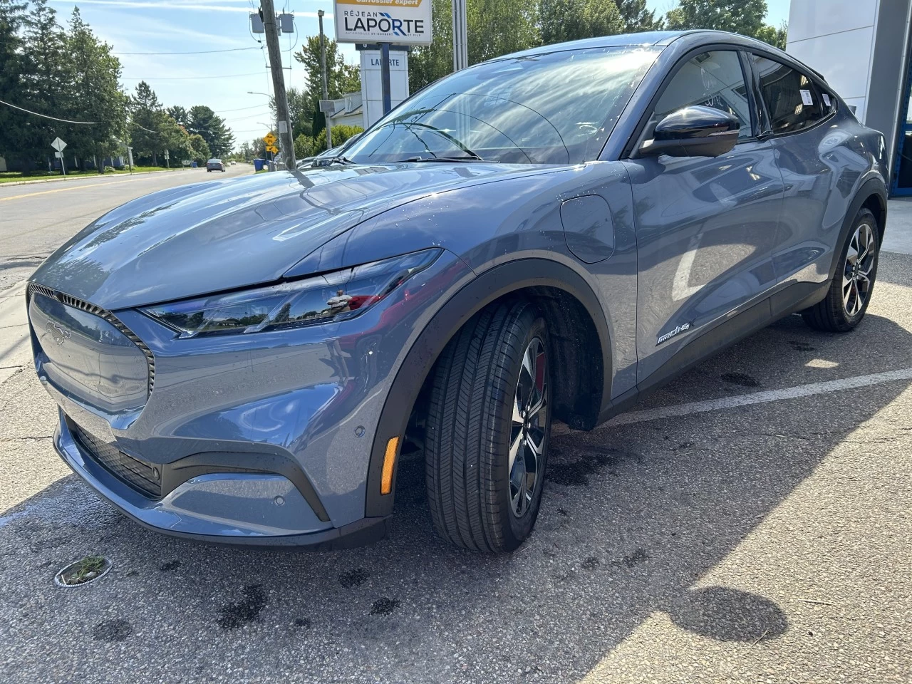 2024 Ford Mustang Mach-E Select AWD https://www.st-norbertford.com/resize/b990ff35b810a3abc0cc817b2ca24889-1